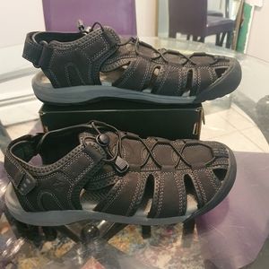 Men sandals size 9 in charcoal color